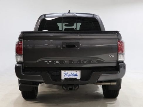 Used 2020 Toyota Tacoma TRD Sport w/ TRD Premium Sport Package AWD/4WD image 6