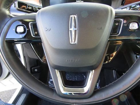 Used 2022 Lincoln Corsair Reserve image 20