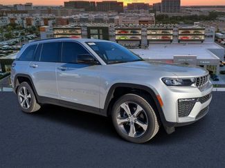 New 2026 Jeep Grand Cherokee Limited video 1