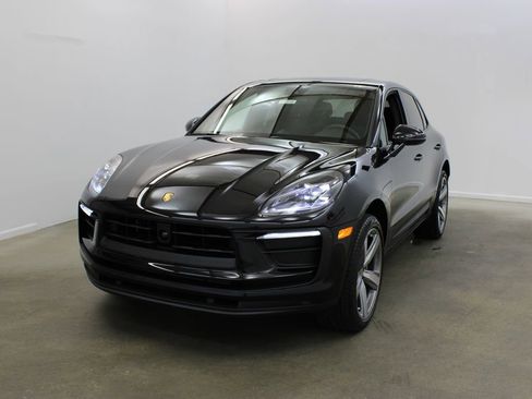 New 2026 Porsche Macan image 12