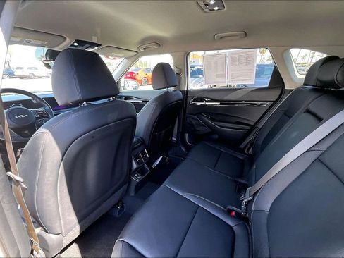 Used 2025 Kia Seltos EX FWD image 18