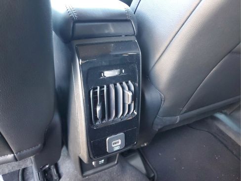 Used 2026 Jeep Compass Latitude AWD/4WD image 12
