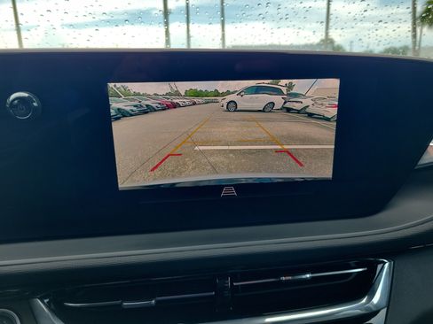 Used 2025 Buick Envista Sport Touring w/ Convenience I Package FWD image 23