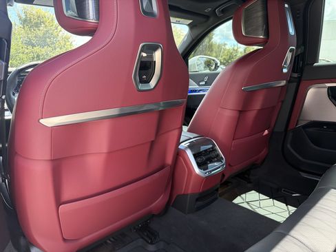 Certified 2023 BMW 740i RWD image 21