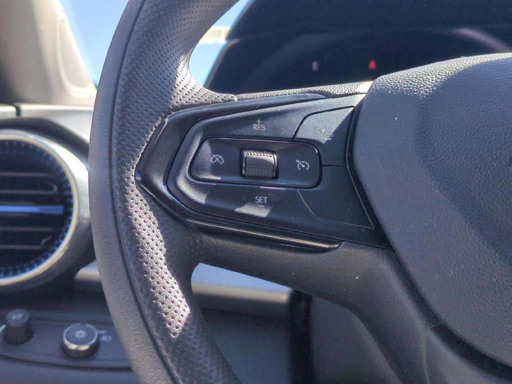 Used 2026 Chevrolet Trax LT FWD image 17