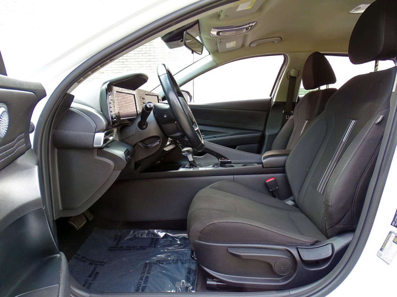 Used 2021 Hyundai Elantra SEL w/ Convenience Package FWD image 10