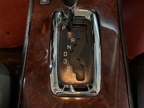 Used 2008 Buick Lucerne CXS FWD image 39