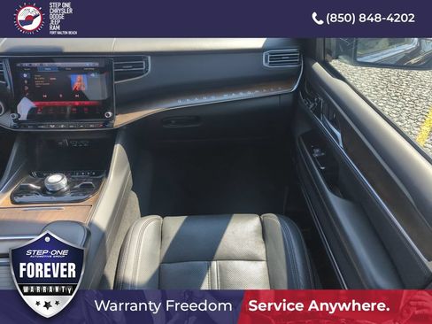 Used 2024 Jeep Grand Wagoneer L 4WD image 15