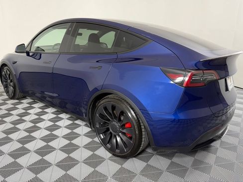 Used 2023 Tesla Model Y Performance AWD/4WD image 3