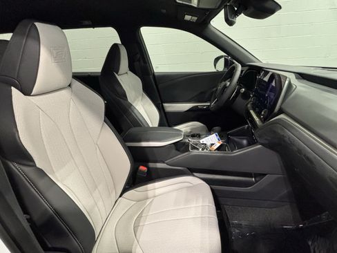 New 2026 Lexus TX 500h AWD image 41
