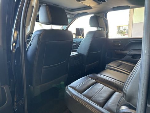 Used 2017 GMC Sierra 2500 Denali w/ Duramax Plus Package AWD/4WD image 44