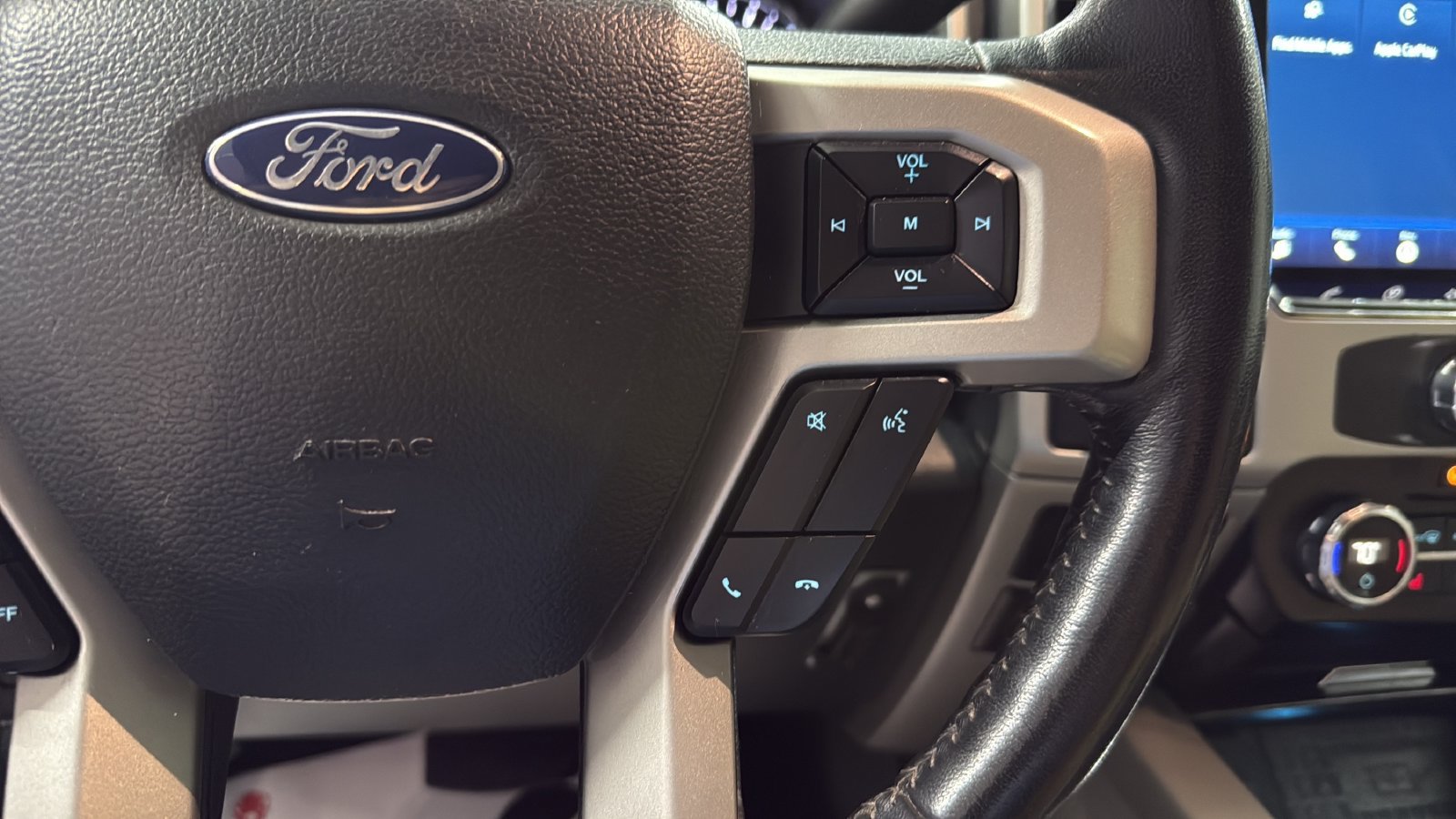 Used 2022 Ford F250 Lariat w/ Lariat Ultimate Package AWD/4WD image 15