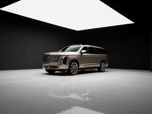 Used 2025 Cadillac Escalade ESV Premium Luxury Platinum AWD/4WD image 88