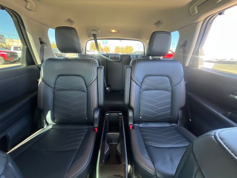 Used 2023 Nissan Pathfinder Platinum image 23