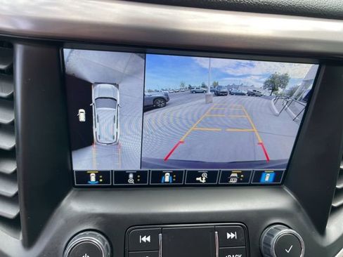 Used 2023 GMC Acadia AT4 w/ Technology Package AWD/4WD image 11