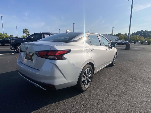 Used 2025 Nissan Versa SV FWD image 8