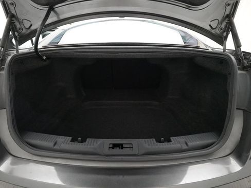 Used 2018 Ford Taurus SEL FWD image 10
