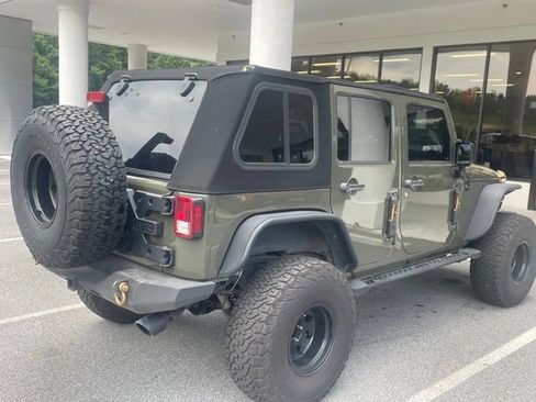 Used 2015 Jeep Wrangler Unlimited Sport w/ Max Tow Package AWD/4WD image 8