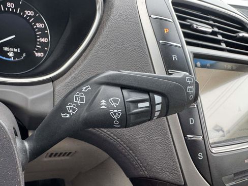 Used 2016 Lincoln MKX Reserve w/ Climate Package image 40