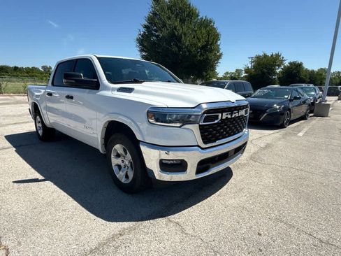 Used 2025 RAM 1500 Big Horn AWD/4WD image 7