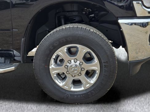 Used 2024 RAM 2500 Big Horn w/ Bed Utility Group image 4