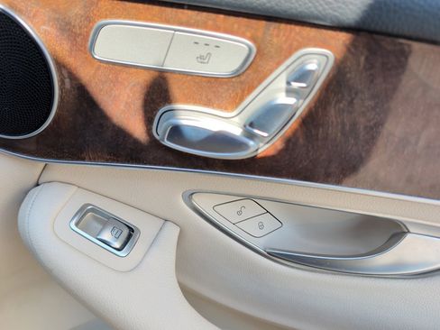 Used 2018 Mercedes-Benz GLC 300 image 35