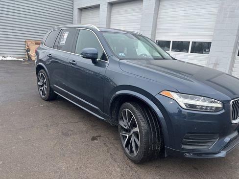 Used 2020 Volvo XC90 T6 Momentum w/ Protection Package image 4