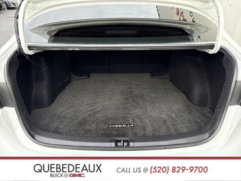 Used 2021 Toyota Corolla LE w/ Carpet Mat Package (TMS) image 11