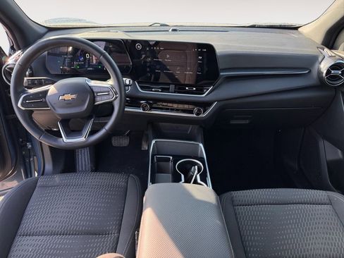 Used 2025 Chevrolet Equinox LT image 12