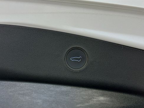 Used 2022 Tesla Model 3 Performance image 30