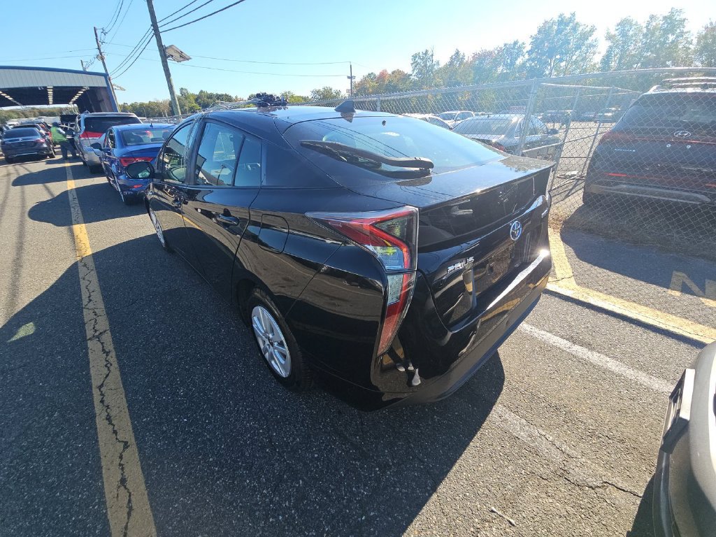 Used 2016 Toyota Prius Two FWD image 3