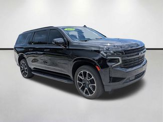 Used 2023 Chevrolet Suburban RST w/ Luxury Package AWD/4WD video 1
