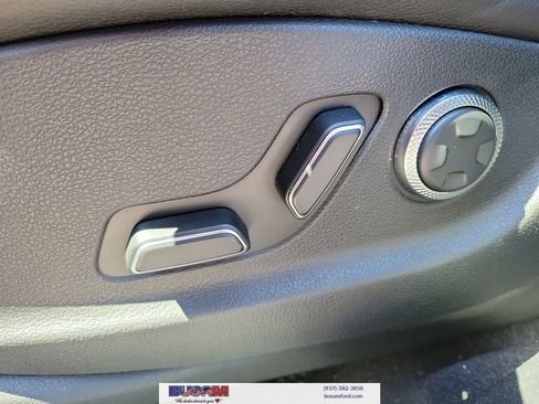 Used 2025 Genesis GV70 2.5T AWD/4WD image 11