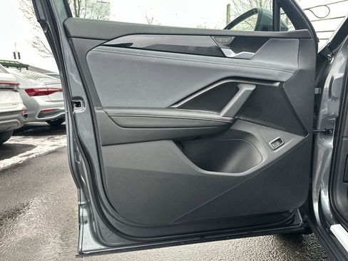 New 2026 Volkswagen Tiguan SE image 5