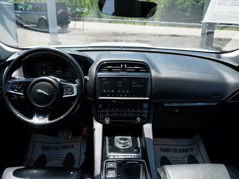Used 2020 Jaguar F-PACE R-Sport AWD/4WD image 52