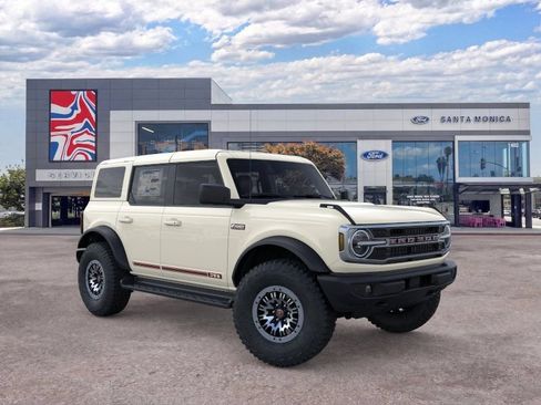 New 2026 Ford Bronco Outer Banks w/ Sasquatch Package AWD/4WD image 7