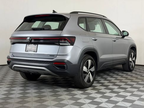 Used 2025 Volkswagen Taos S AWD/4WD image 9