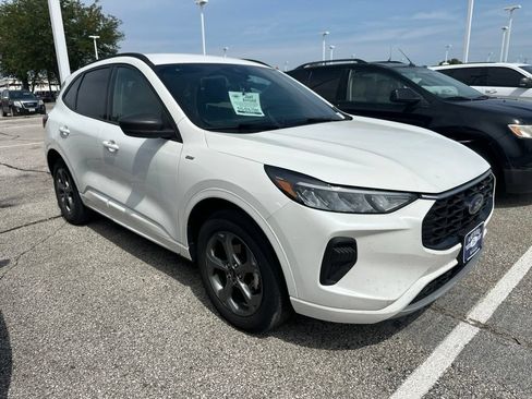 Used 2024 Ford Escape ST-Line w/ Tech Pack #1 AWD/4WD image 6