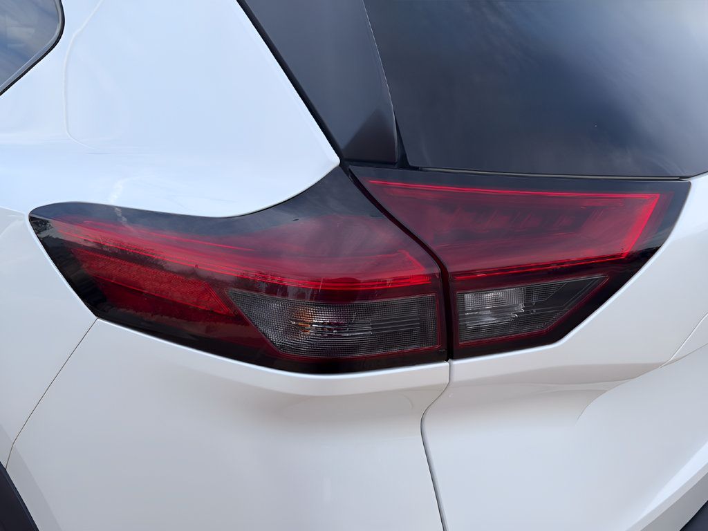 Used 2023 Nissan Rogue SV w/ SV Premium B Package FWD image 12