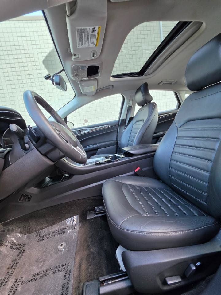 Used 2015 Ford Fusion SE w/ Equipment Group 202A AWD/4WD image 9