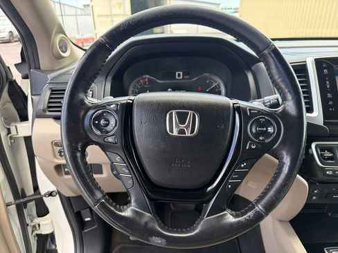 Used 2018 Honda Pilot Elite image 14