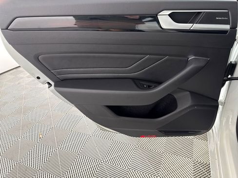 Used 2023 Volkswagen Arteon SEL Premium image 12