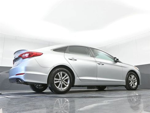 Used 2016 Hyundai Sonata SE image 32