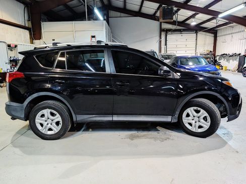 Used 2014 Toyota RAV4 LE AWD/4WD image 8