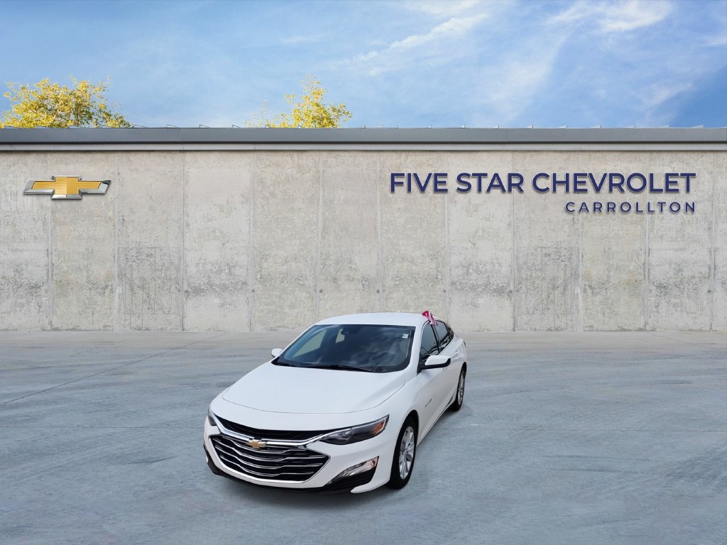 Used 2025 Chevrolet Malibu LT FWD image 3