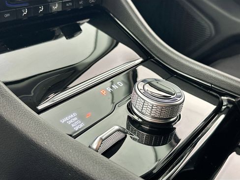 Used 2023 Jeep Grand Cherokee L Limited image 17