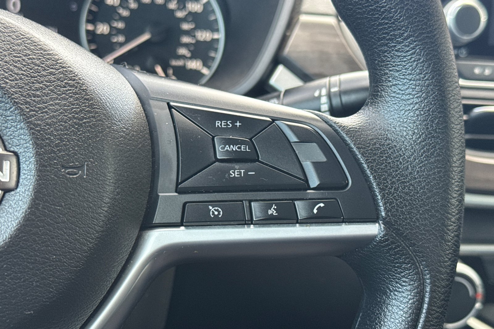 Certified 2025 Nissan Altima 2.5 SV FWD image 29