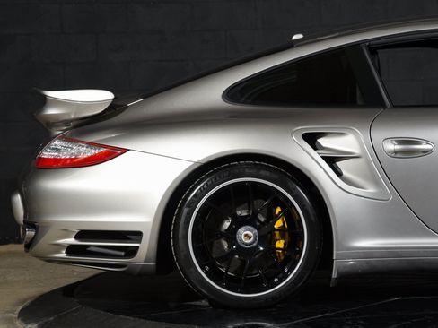 Used 2013 Porsche 911 Turbo S AWD/4WD image 29