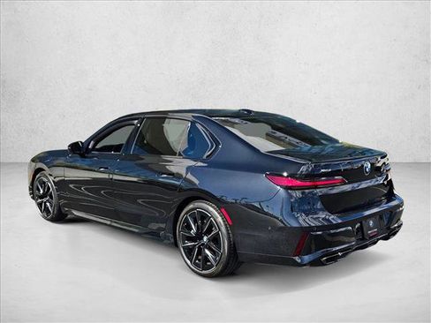 Used 2025 BMW 760i xDrive 760i xDrive image 9