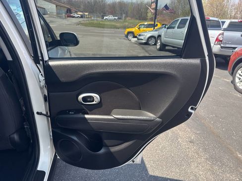 Used 2018 Kia Soul FWD image 21